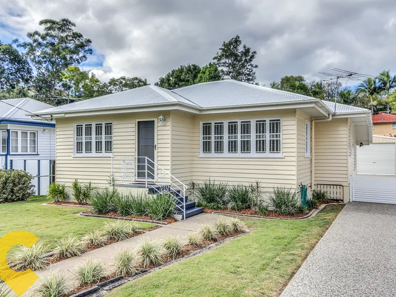 Beautiful Three Bedroom with Shed!
