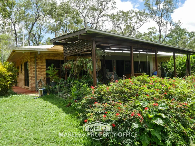 PRIVATE GETAWAY OVERLOOKING DAVIES CREEK