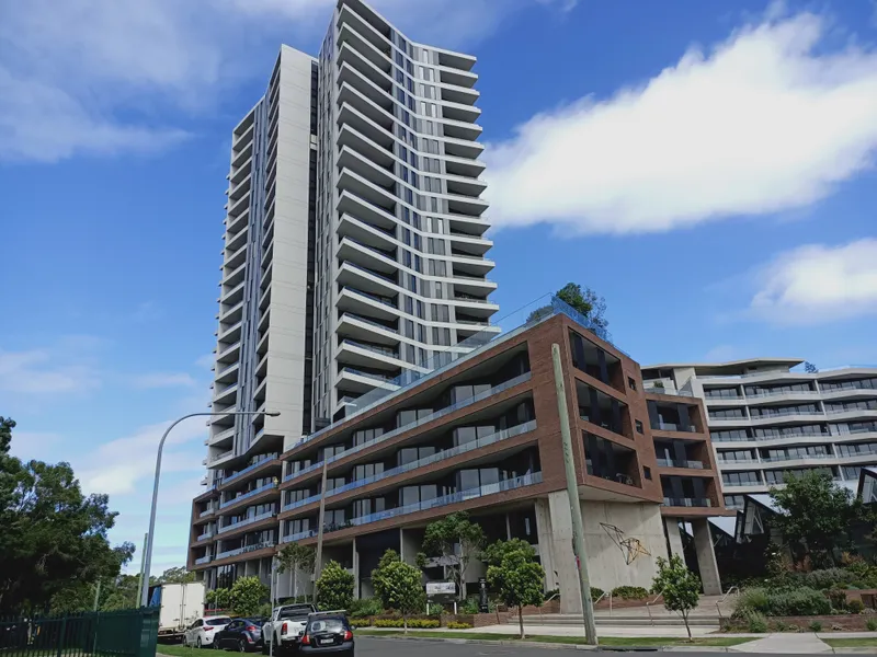 Stylish Life in perfect location - Please call Andrew on 0411 688 662 for an inspection