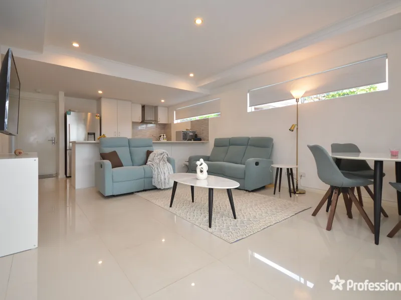 Ground Floor Apartment, Small Group of 7