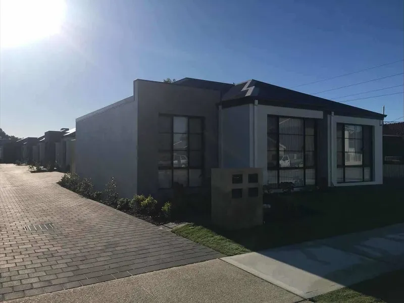 Modern House in Convenient Location