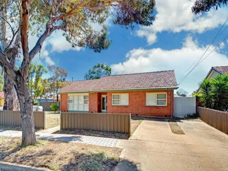 Presenting family home at convenient location of Parafield Gardens