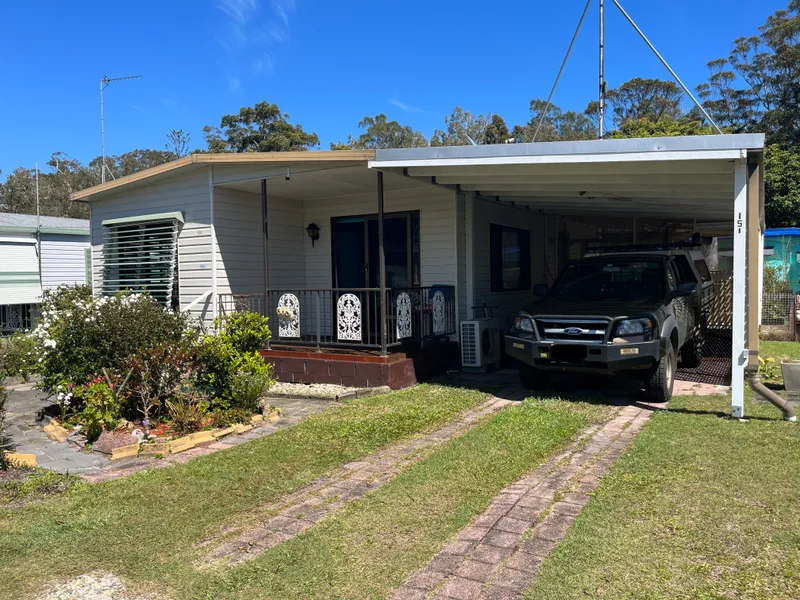 RETRO BEACH HOUSE