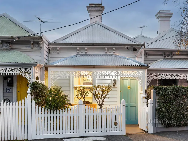 Classic St Vincent Garden Gem