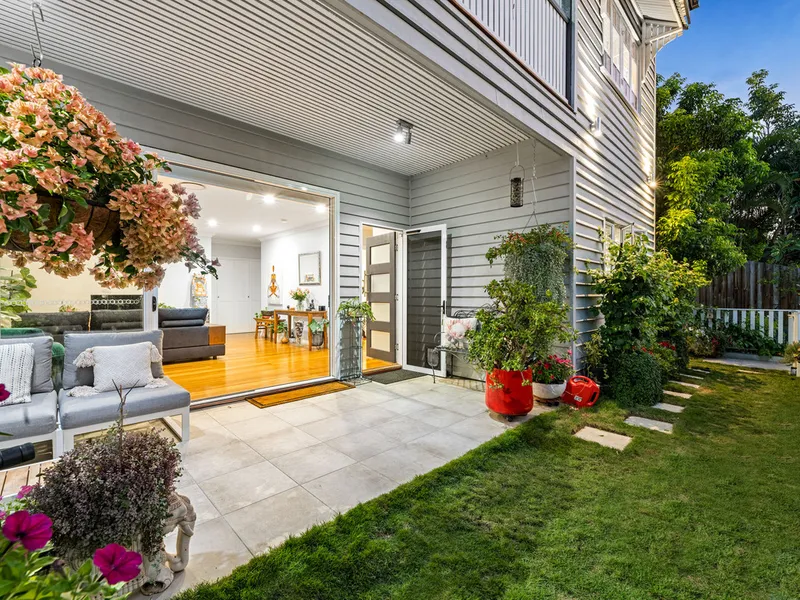 Stunning “Poet’s Corner” Residence in Coveted Norman Park