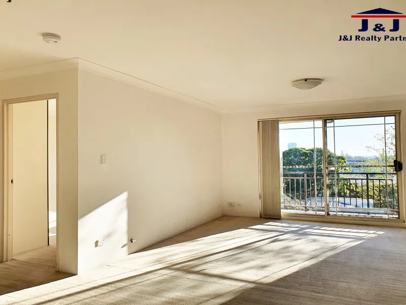 Spacious & Tidy Two bedroom unit with 2wks rent free