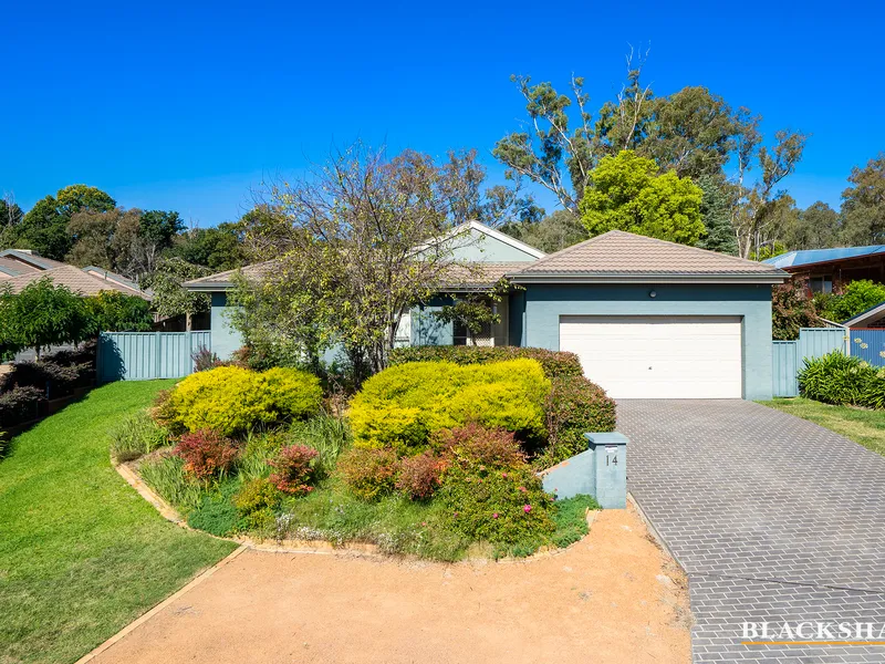 SPACIOUS HOUSE LOCATED IN A QUIET CUL-DE-SAC