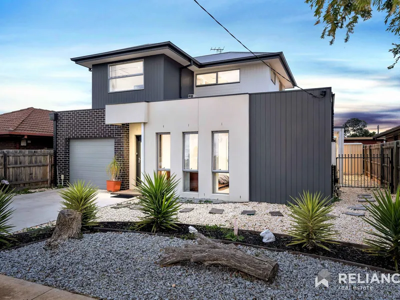 Stand Alone Townhouse - Great Location.