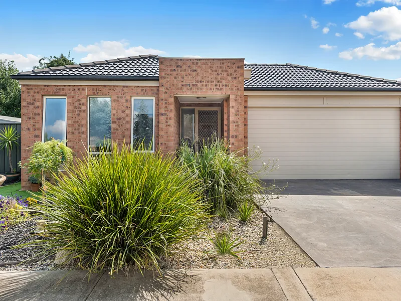 Investors Delight! Property leased until December 2022.