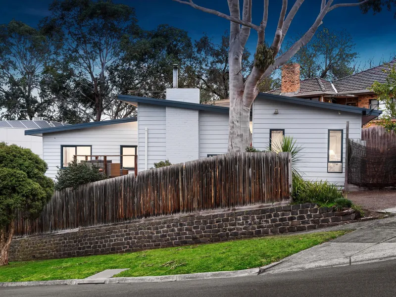 EASY LIVING IN AN UNBEATABLE LOCATION