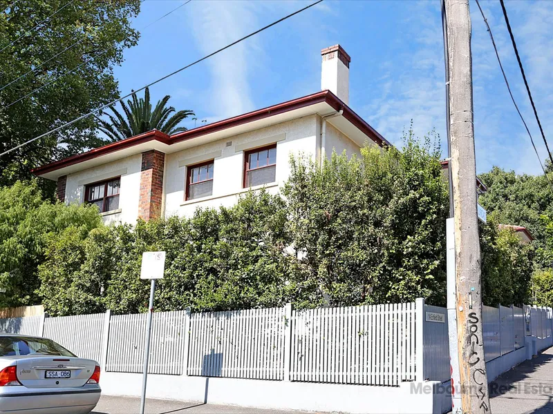 North Facing with renovated period style!