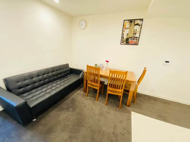 Fully furnished 3 bedrooms apartment Great Location, private inspection anytime