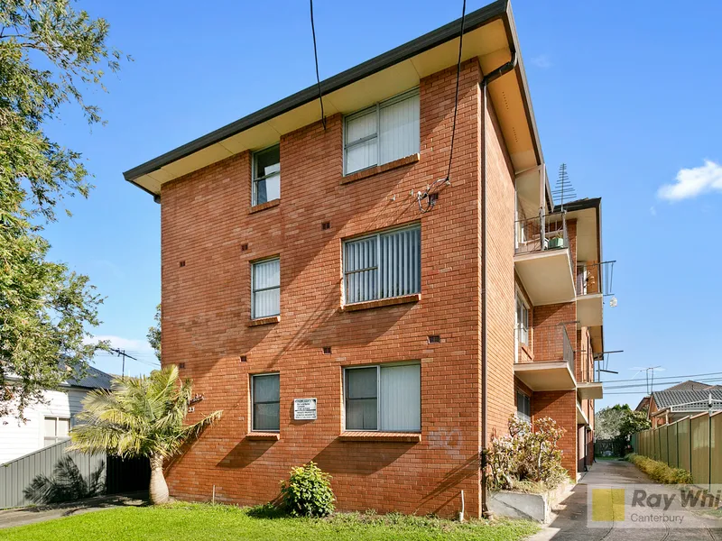 Original 2 Bedroom Apartment