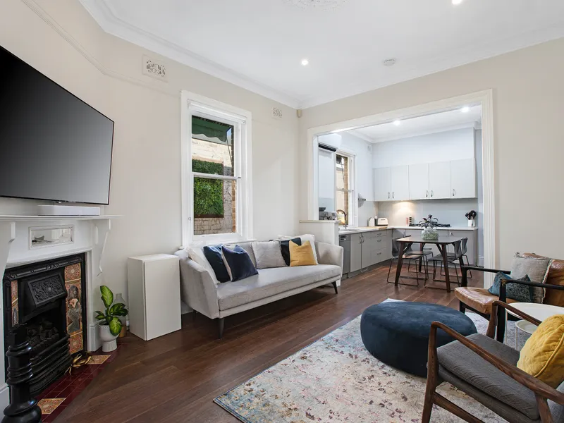 Ultra-Chic Semi  - Pet Friendly