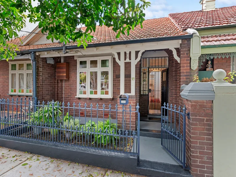 Classic terrace home in one of the areas best, wide and tree lined streets