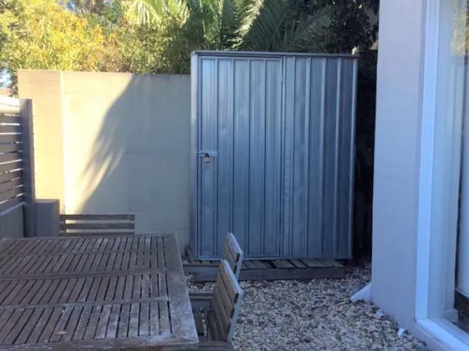 2Brm Apartment - Private Courtyard