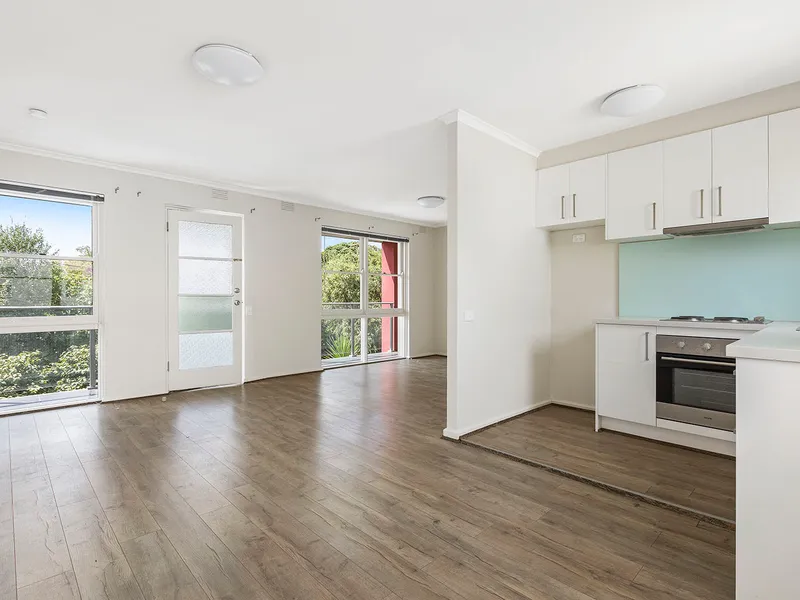 Irresistible Opportunity in Blue Ribbon Location