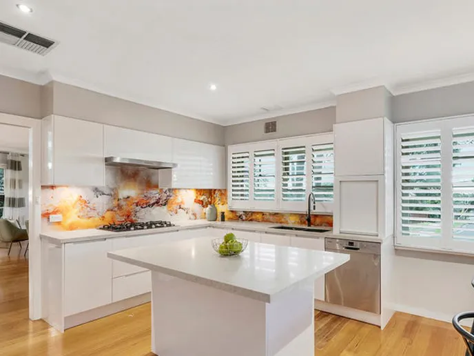 STYLISHLY RENOVATED SINGLE LEVEL