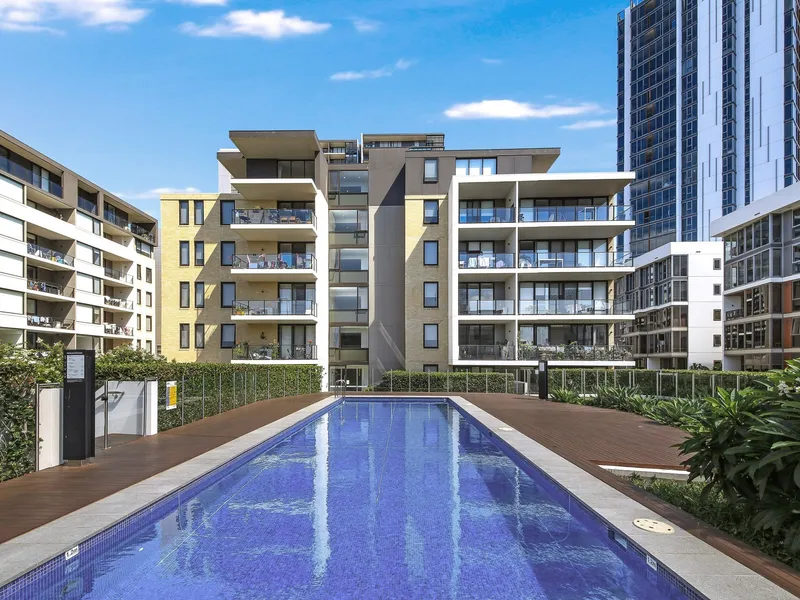Oversize One Bedroom in Wentworth Point