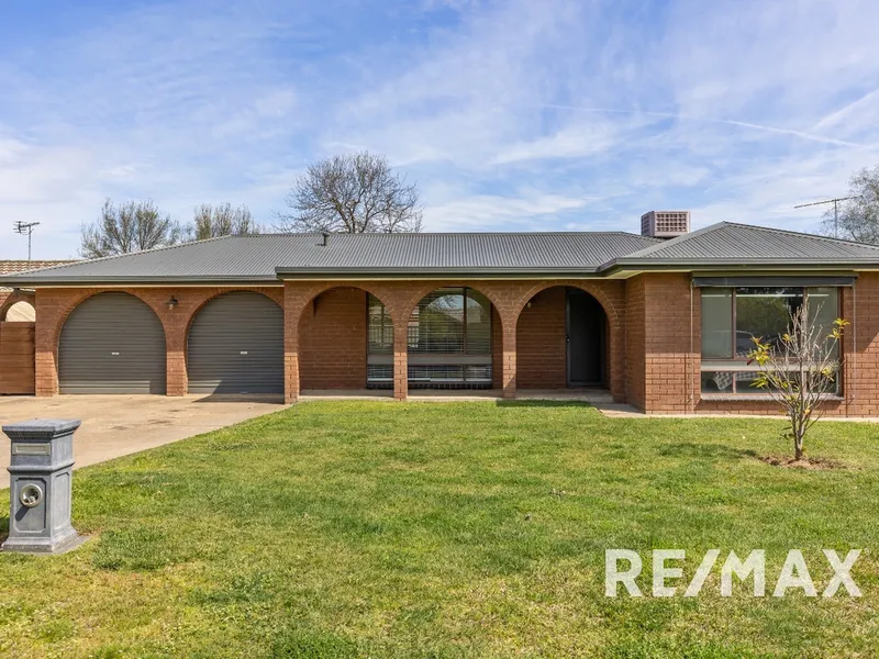 Renovated Lake Albert Beauty!