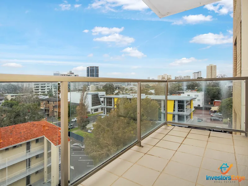 INCREDIBLE VIEWS - Two Bedroom, One Bathroom Apartment