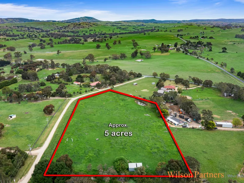 Rare Land Holding in Pyalong