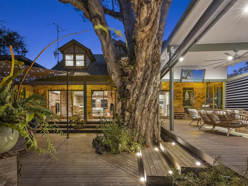 Stunning waterfront property spanning over 1200sqm