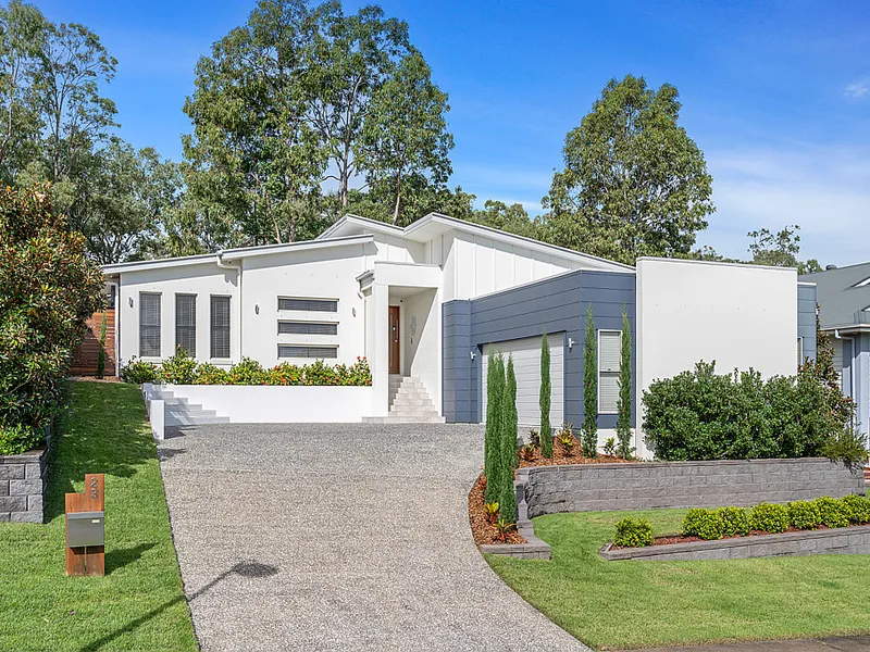 Beautifully Appointed Golf Frontage Home!