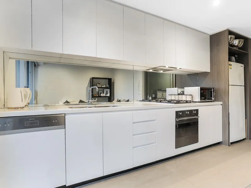 CONVENIENT LIFESTYLE!