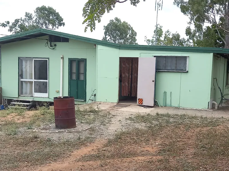 WIWO PROPERTY FOR SALE - RAVENSWOOD ON 3.9ha