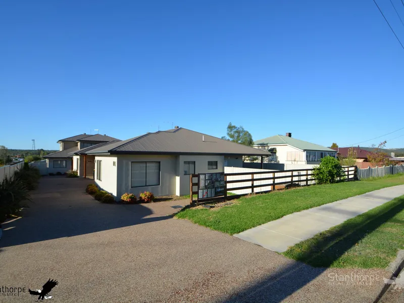 STANTHORPE - 'TOWNHOMES' - NO BODY CORP FEES - LUXURY RESIDENCES