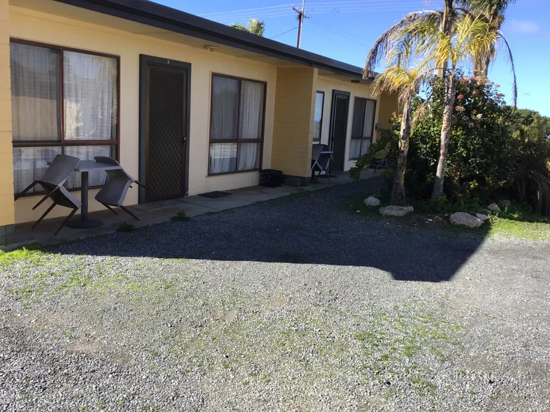 Fantastic lifestyle opportunity 6x2 bedroom fully furnished units on the esplanade