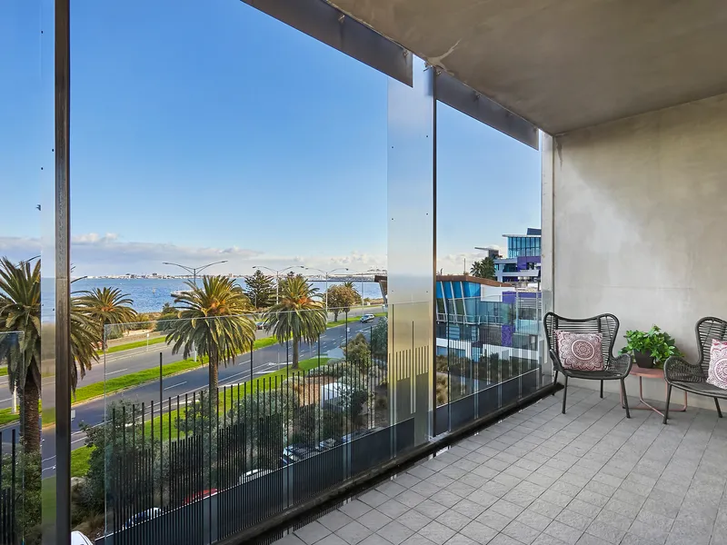 Stunning water views in one of Port Melbourne's most sought after buildings.