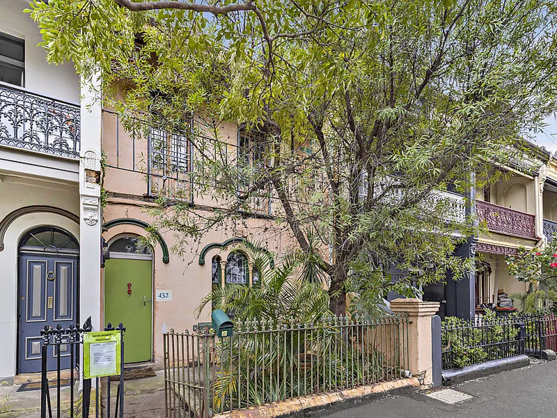 DA Approved to build a large family residence