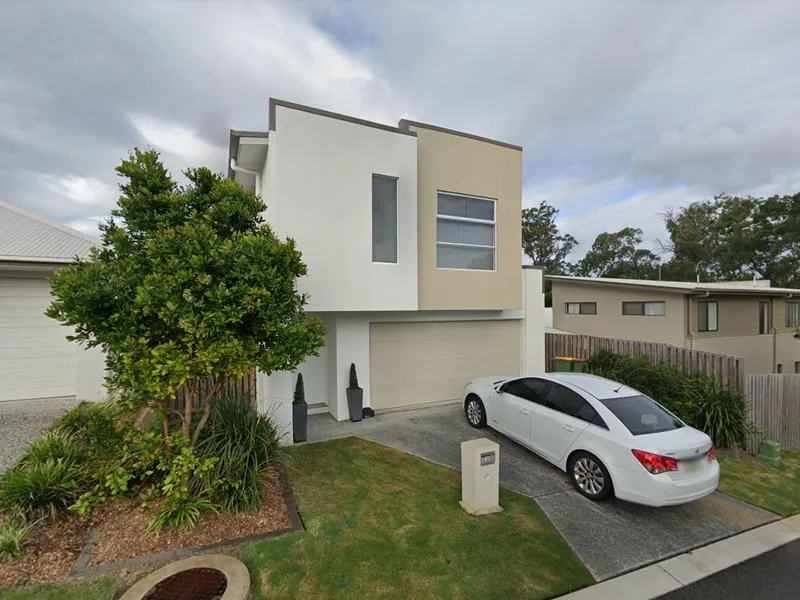 Immaculate Four Bedroom Home in Genesis Estate - Pool, Gym, BBQs, Security