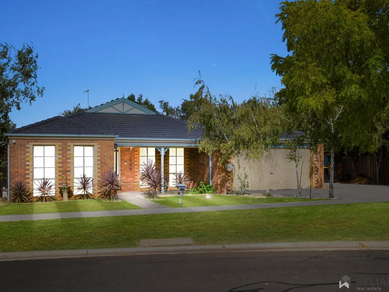Court Location Family Home !!