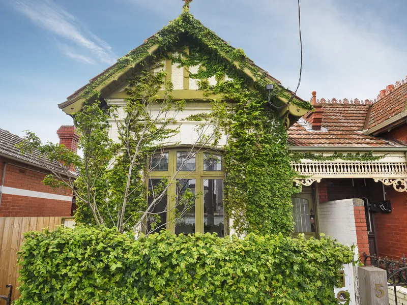 Lifestyle and Location with Period Charm