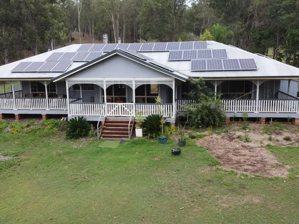 PICTURESQUE HOMESTEAD 