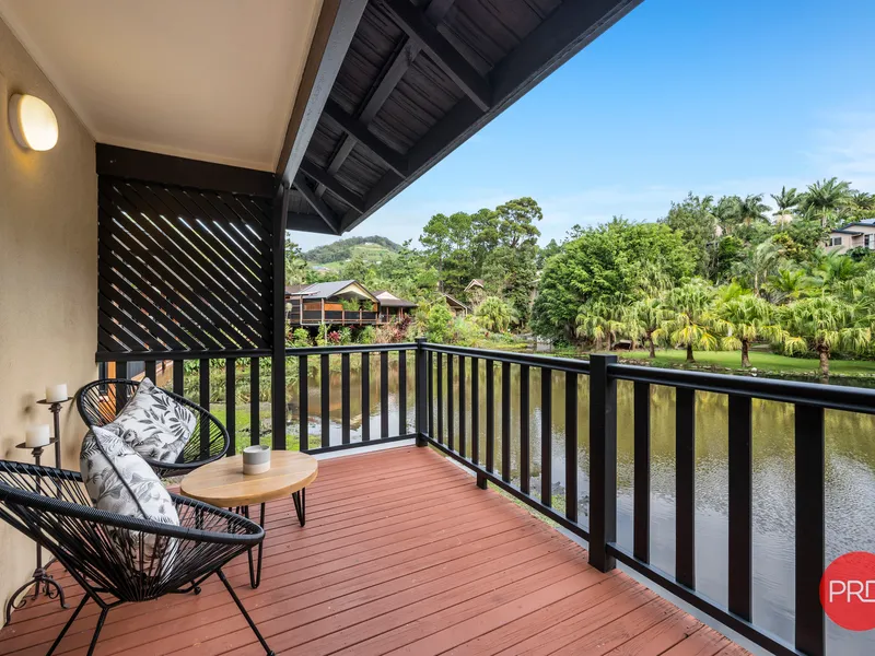 LAGOON VIEWS - WALK TO THE BEACH