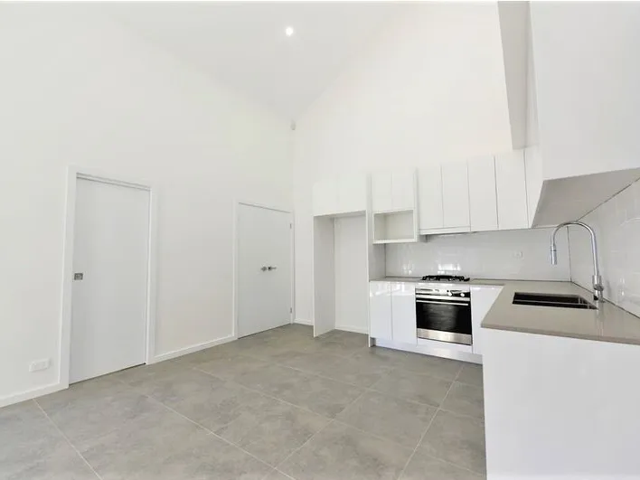 BRAND NEW LUXE TOWNHOUSE | 1 WEEK RENT-FREE