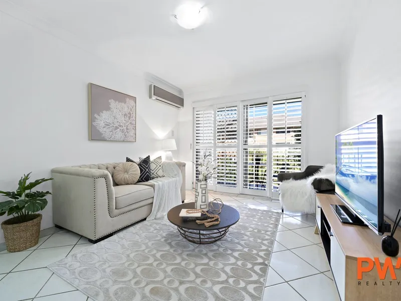 A Lifestyle of Contemporary INNER-URBAN Living, close to Darling Harbour, Park and Uni