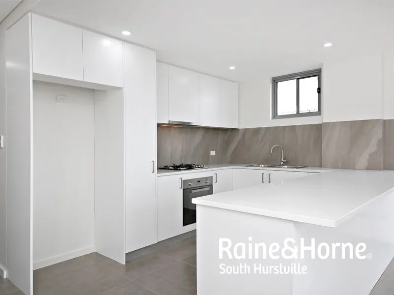 Quality Design Apartment Conveniently Positioned