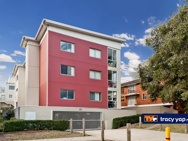 Convenient Living In Heart Of Eastwood