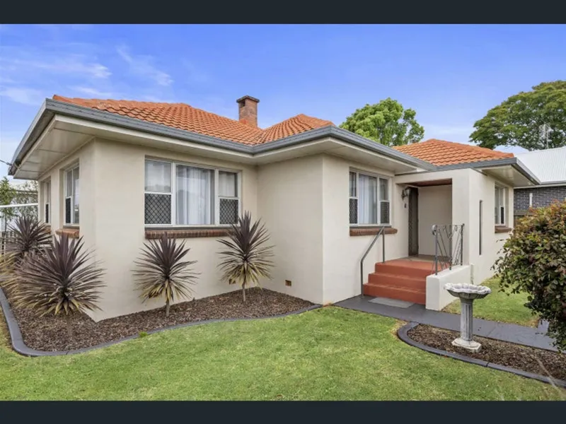 Will Suit the Professional/work from home single or couple...