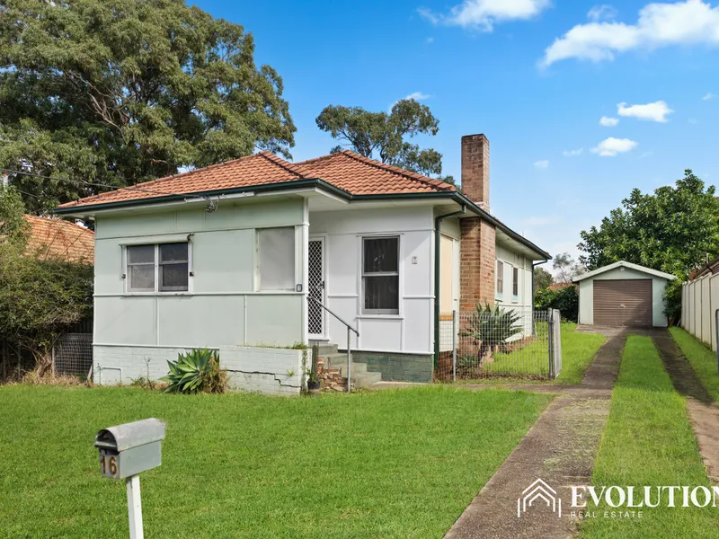 NEAT & TIDY HOME - MOVE RIGHT IN