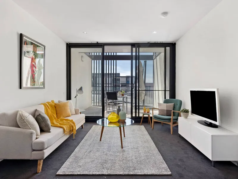 Spacious Double Storey Apartment in Brilliant Lifestyle Location