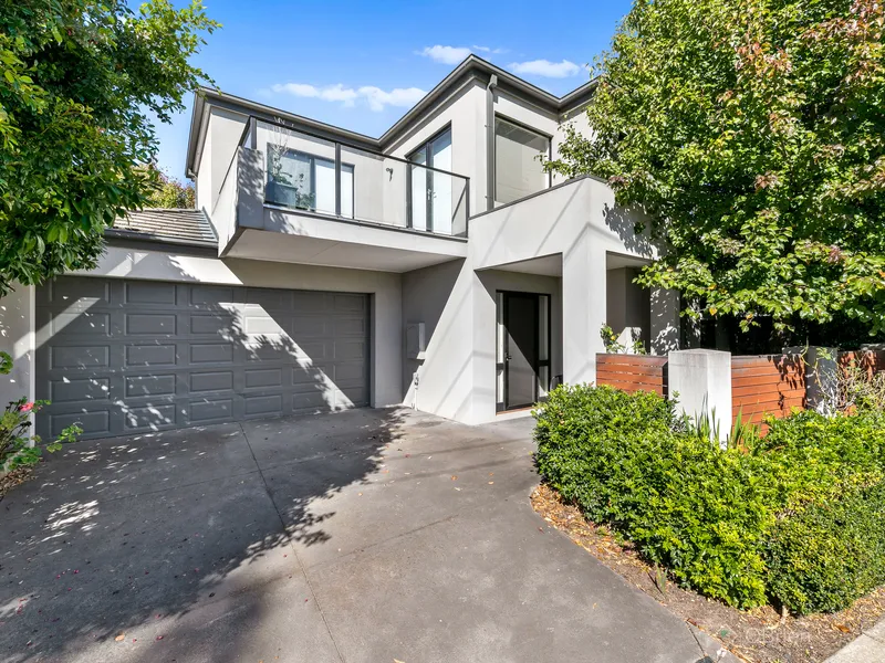 Modern townhouse in prime location