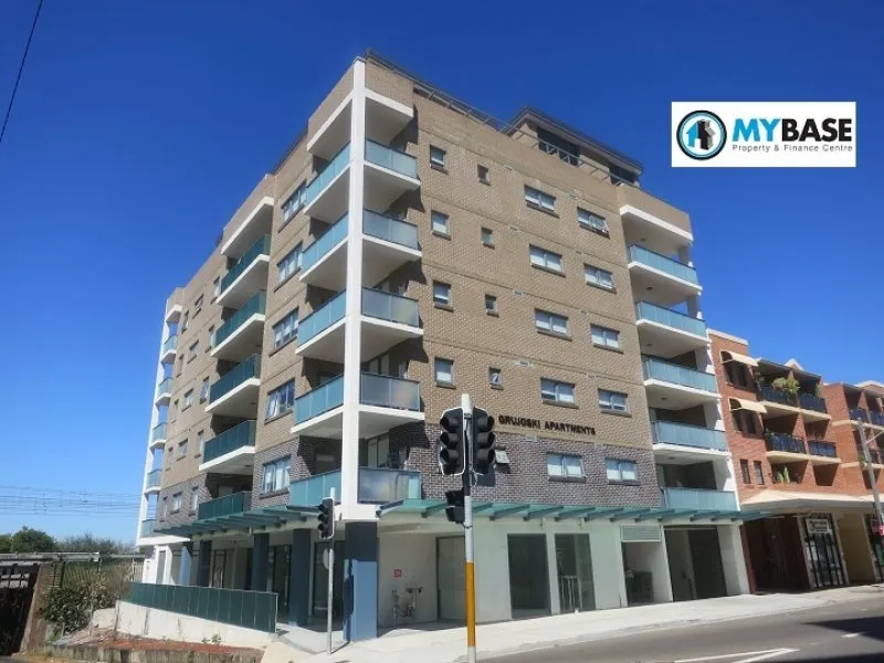 CONVENIENT HURSTVILLE CBD LOCATION - MODERN 2 BEDROOM APARTMENT.
