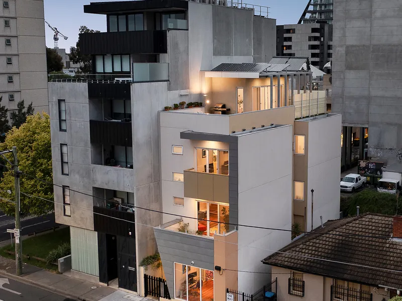 The Height of Luxury in the Heart of Prahran