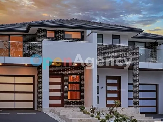 Near New FIVE Bedroom Duplex NOW LEASING!!!